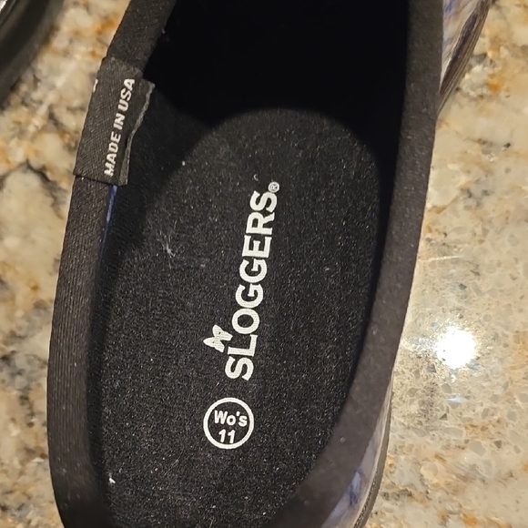 Brand New--Sloggers Women's Blue Paw Print Shoes. - Picture 3 of 3